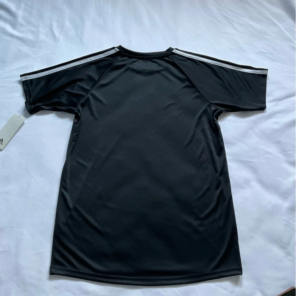 adidas Boys soccer short sleeve t-chirt‎ Black size L 14-16